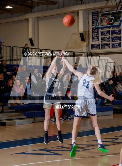 Thumbnail 2 in Wilton vs. Trumbull photogallery.