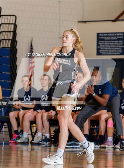 Thumbnail 2 in Wilton vs. Trumbull photogallery.