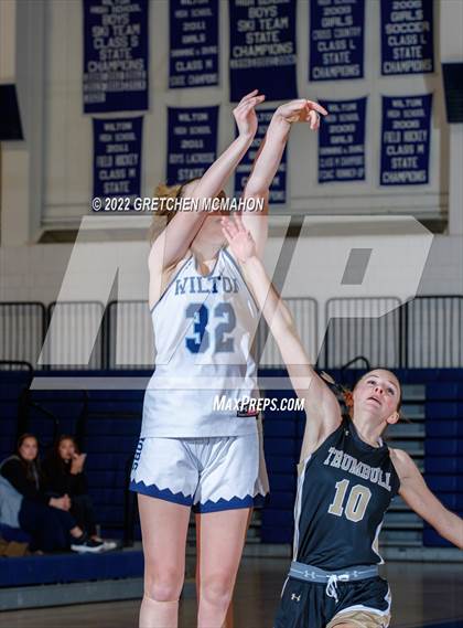 Thumbnail 2 in Wilton vs. Trumbull photogallery.