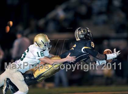 Thumbnail 1 in Mountain Brook vs. Oxford (AHSAA 6A Playoffs)  photogallery.