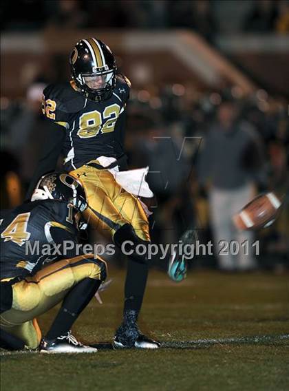 Thumbnail 3 in Mountain Brook vs. Oxford (AHSAA 6A Playoffs)  photogallery.