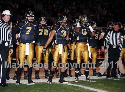 Thumbnail 2 in Mountain Brook vs. Oxford (AHSAA 6A Playoffs)  photogallery.