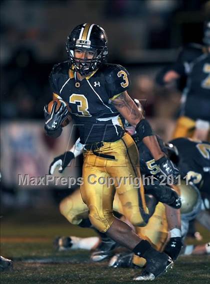 Thumbnail 1 in Mountain Brook vs. Oxford (AHSAA 6A Playoffs)  photogallery.