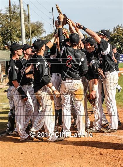 Thumbnail 2 in Gilbert vs Carolina Forest (International Paper Classic) photogallery.