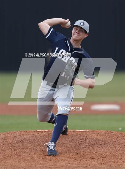 Thumbnail 3 in Plano West vs. Little Elm photogallery.