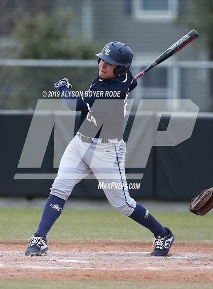 Thumbnail 2 in Plano West vs. Little Elm photogallery.