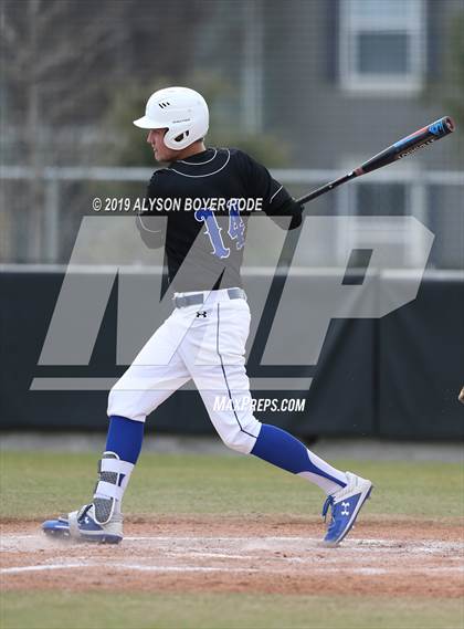 Thumbnail 3 in Plano West vs. Little Elm photogallery.
