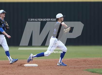 Thumbnail 2 in Plano West vs. Little Elm photogallery.