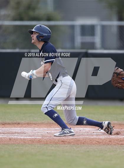 Thumbnail 3 in Plano West vs. Little Elm photogallery.