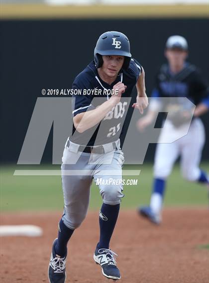 Thumbnail 1 in Plano West vs. Little Elm photogallery.