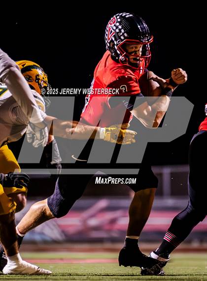 Thumbnail 1 in Edison @ Palos Verdes (CIF SS Division 3 Semifinals) photogallery.