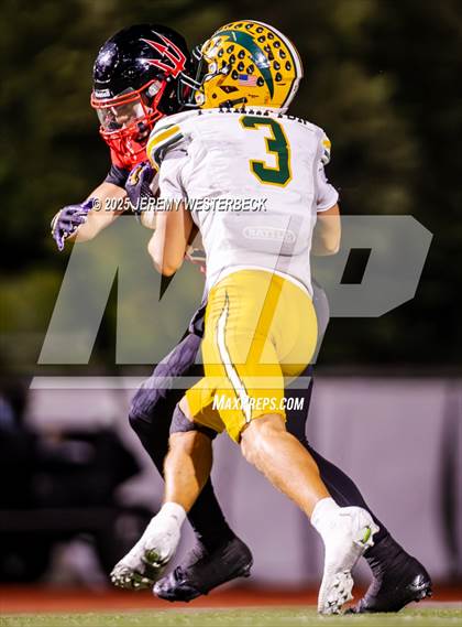 Thumbnail 3 in Edison @ Palos Verdes (CIF SS Division 3 Semifinals) photogallery.