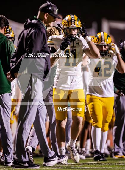 Thumbnail 3 in Edison @ Palos Verdes (CIF SS Division 3 Semifinals) photogallery.