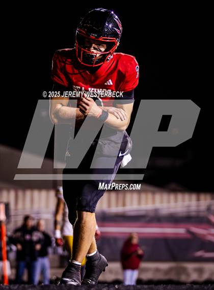 Thumbnail 3 in Edison @ Palos Verdes (CIF SS Division 3 Semifinals) photogallery.