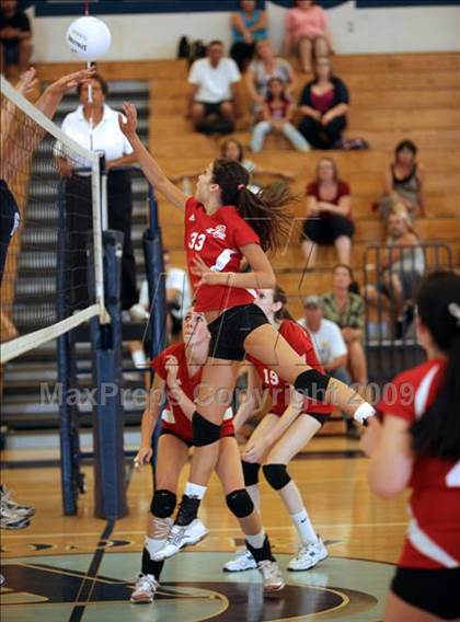 Thumbnail 2 in Burroughs @ Crescenta Valley photogallery.