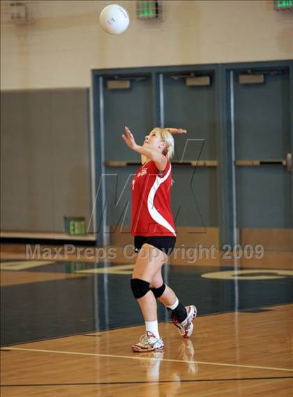 Thumbnail 2 in Burroughs @ Crescenta Valley photogallery.
