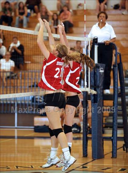 Thumbnail 2 in Burroughs @ Crescenta Valley photogallery.