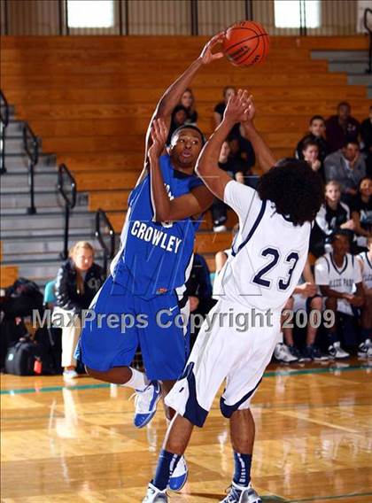 Thumbnail 2 in College Park vs. North Crowley (McDonalds Texas Invitational) photogallery.