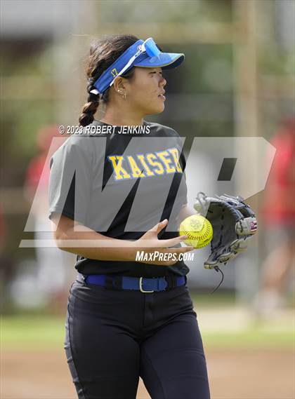 Thumbnail 2 in Kalani @ Kaiser photogallery.