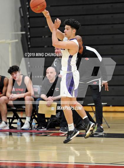 Thumbnail 1 in Murrieta Valley vs. Santiago (Tustin Holiday Classic) photogallery.