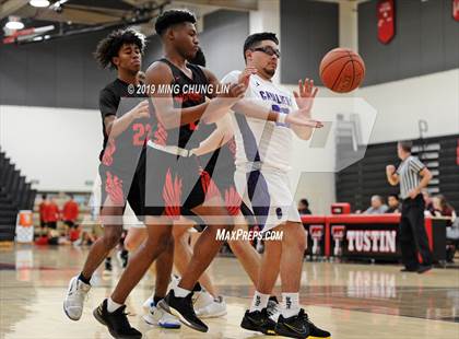 Thumbnail 3 in Murrieta Valley vs. Santiago (Tustin Holiday Classic) photogallery.