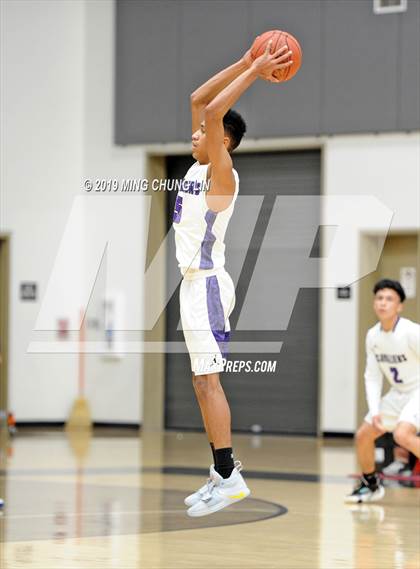 Thumbnail 3 in Murrieta Valley vs. Santiago (Tustin Holiday Classic) photogallery.