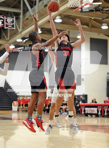 Thumbnail 2 in Murrieta Valley vs. Santiago (Tustin Holiday Classic) photogallery.