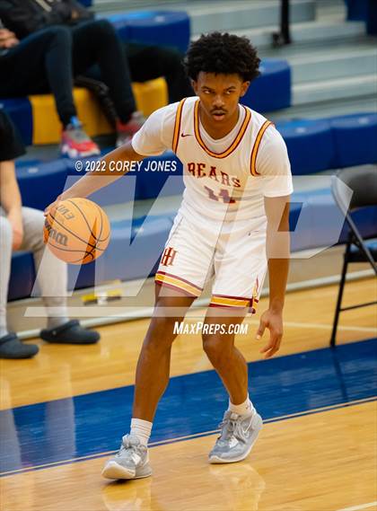 Thumbnail 2 in Shiloh vs Holy Innocent (Tournament of Champions Holiday Classic) photogallery.