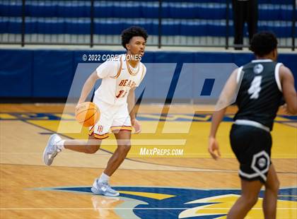 Thumbnail 3 in Shiloh vs Holy Innocent (Tournament of Champions Holiday Classic) photogallery.