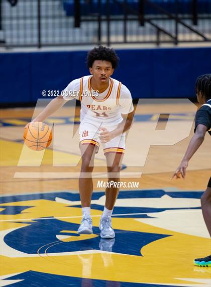 Thumbnail 3 in Shiloh vs Holy Innocent (Tournament of Champions Holiday Classic) photogallery.