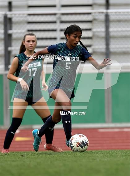 Thumbnail 3 in Hopewell @ Weddington (NCHSAA 4A Round 3) photogallery.