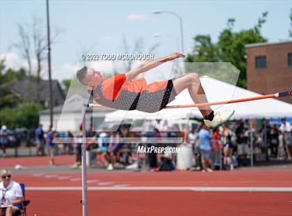 Thumbnail 1 in NYSPHSAA Outdoor Track & Field Championships (High Jump) photogallery.