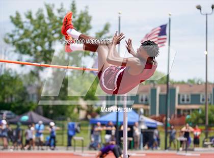 Thumbnail 1 in NYSPHSAA Outdoor Track & Field Championships (High Jump) photogallery.