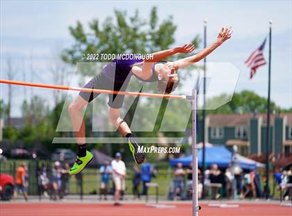 Thumbnail 1 in NYSPHSAA Outdoor Track & Field Championships (High Jump) photogallery.