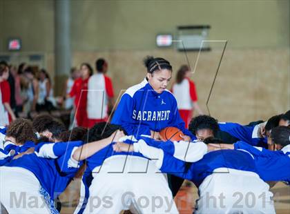 Thumbnail 2 in Mater Dei vs. Sacramento (West Coast Jamboree) photogallery.