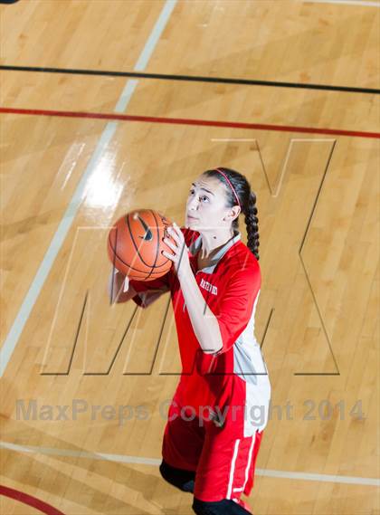 Thumbnail 3 in Mater Dei vs. Sacramento (West Coast Jamboree) photogallery.