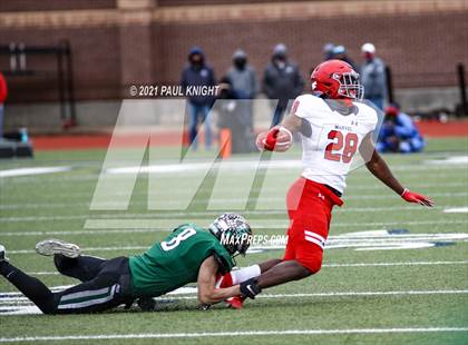 Thumbnail 3 in Manvel @ Cedar Park (UIL 5A D1 Quarterfinal Playoff) photogallery.