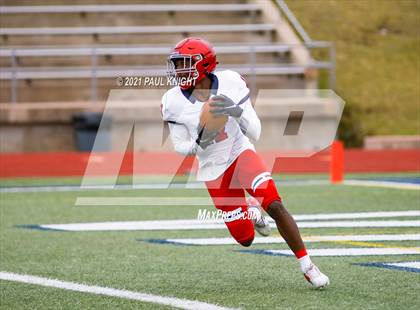 Thumbnail 3 in Manvel @ Cedar Park (UIL 5A D1 Quarterfinal Playoff) photogallery.