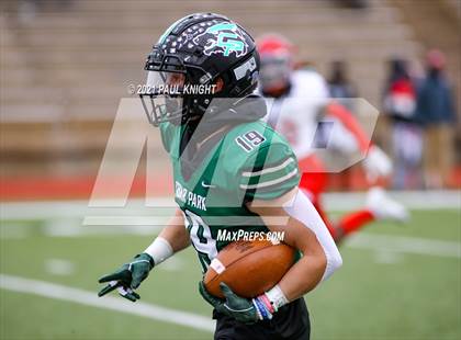 Thumbnail 1 in Manvel @ Cedar Park (UIL 5A D1 Quarterfinal Playoff) photogallery.