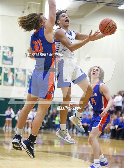 Thumbnail 3 in Whiteland vs. Franklin Community (IHSAA 4A Sectional Semifinal) photogallery.