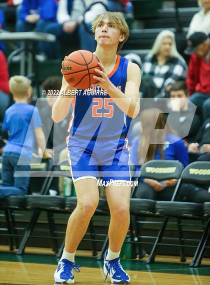 Thumbnail 2 in Whiteland vs. Franklin Community (IHSAA 4A Sectional Semifinal) photogallery.