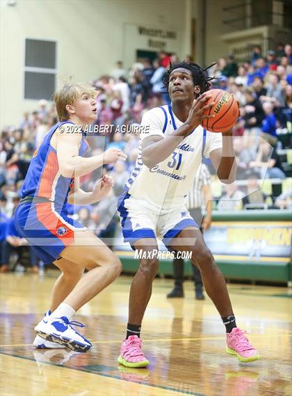 Thumbnail 2 in Whiteland vs. Franklin Community (IHSAA 4A Sectional Semifinal) photogallery.