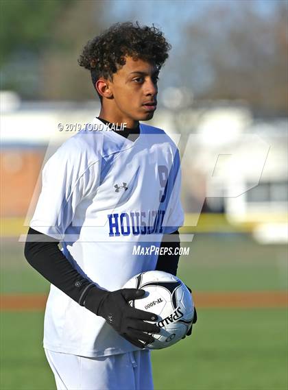 Thumbnail 2 in Housatonic-Wamogo @ Cromwell (CIAC Class S Second Round) photogallery.