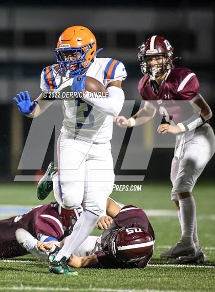 Thumbnail 1 in Malverne vs. North Shore (NYSPHSAA Section 8 Conference 4 Semifinal) photogallery.