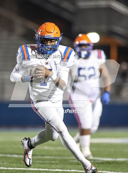 Thumbnail 1 in Malverne vs. North Shore (NYSPHSAA Section 8 Conference 4 Semifinal) photogallery.