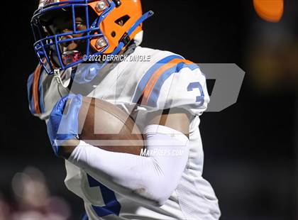Thumbnail 2 in Malverne vs. North Shore (NYSPHSAA Section 8 Conference 4 Semifinal) photogallery.