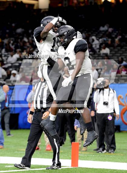 Thumbnail 2 in Oak Grove vs. White Castle (LHSAA Class 1A Final)  photogallery.