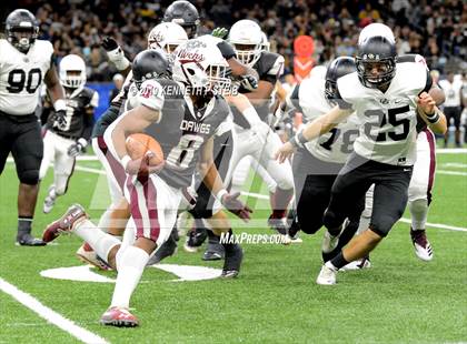 Thumbnail 2 in Oak Grove vs. White Castle (LHSAA Class 1A Final)  photogallery.