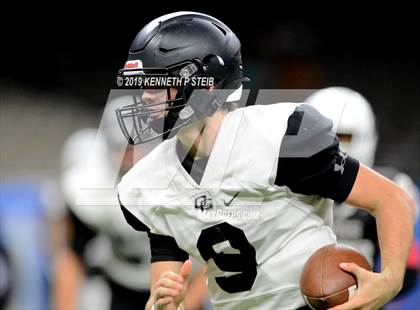 Thumbnail 3 in Oak Grove vs. White Castle (LHSAA Class 1A Final)  photogallery.