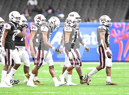 Thumbnail 2 in Oak Grove vs. White Castle (LHSAA Class 1A Final)  photogallery.